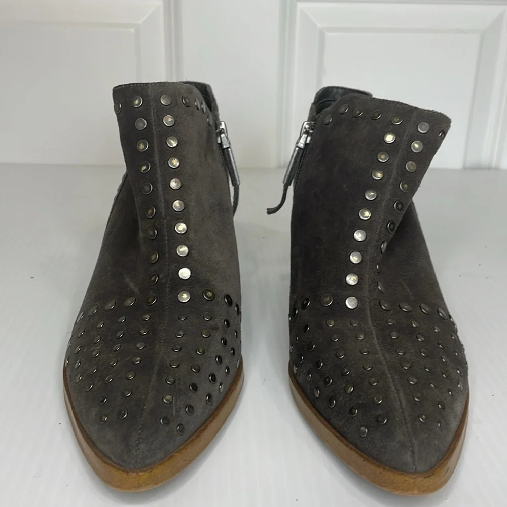 1. State Loka Women’s Sz 7 Suede Studded Ankle Bootie Almond Toe Block Heel Gray